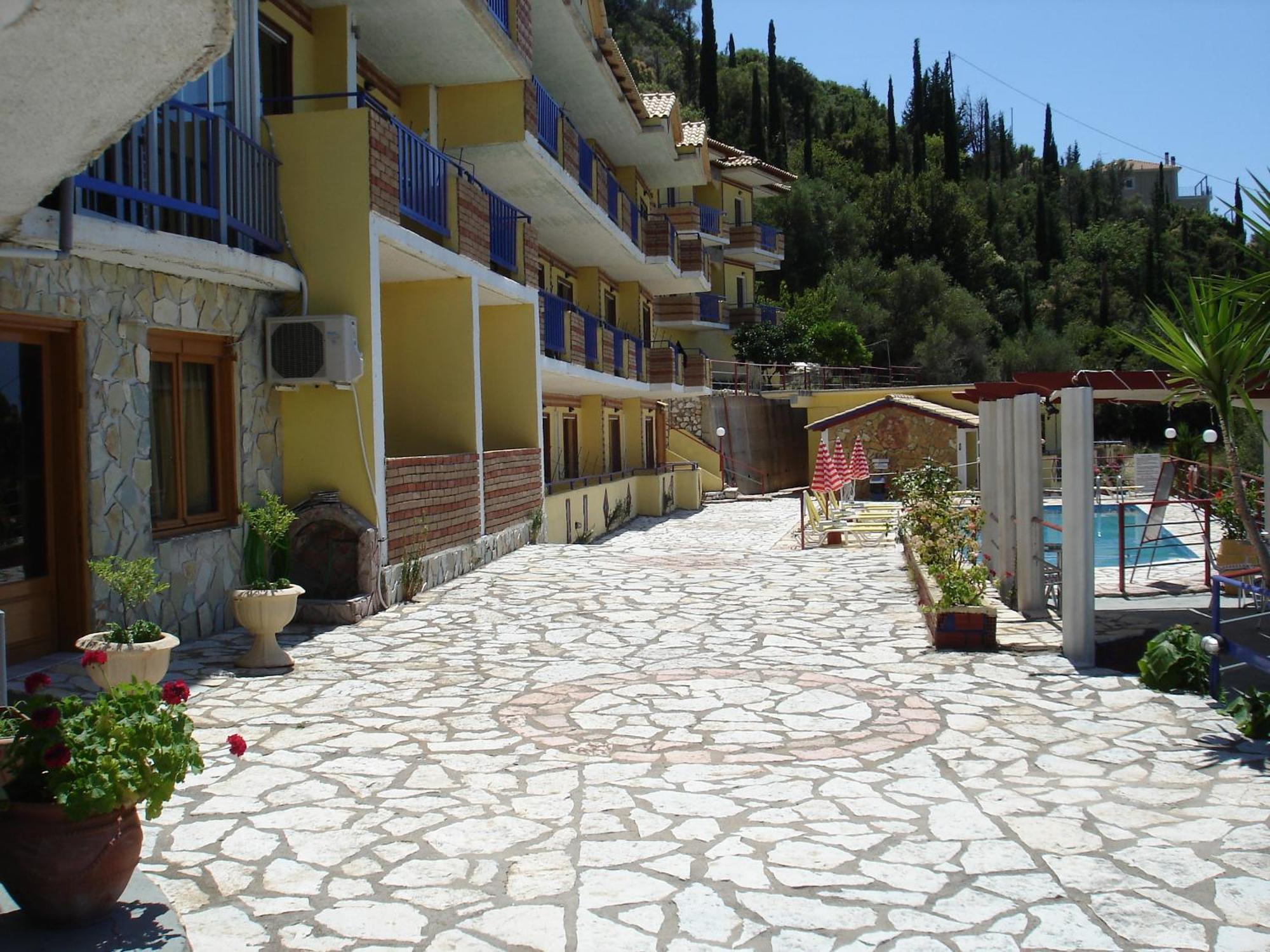 Politia Hotel Áyios Nikítas エクステリア 写真